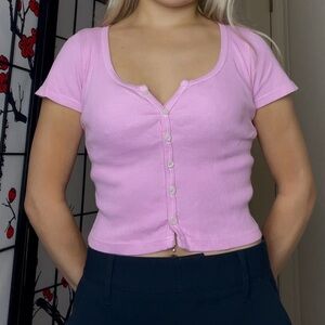Brandy Melville | Pink Ribbed Zelly Button-Up Short-Sleeve Crop Top Shirt Blouse